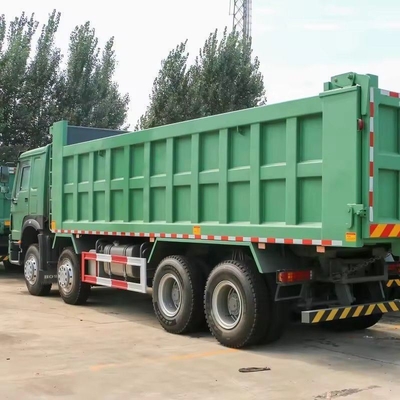 Camion à bascule de segment utilisé et Sino HOWO 8X4 12 roues Camion à décharge minière pour l'Afrique