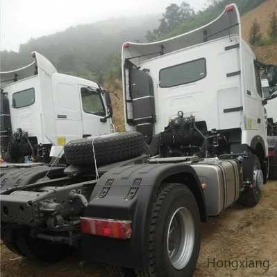 Sinotruk HOWO 6X4 420HP 10 roues de chargement remorque camions tracteurs à décharge de 8,2 tonnes de capacité