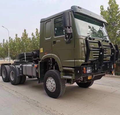 Sinotruk HOWO 4X2 Tireur tête de premier déménageur camion HOWO remorque camion pour la personnalisation