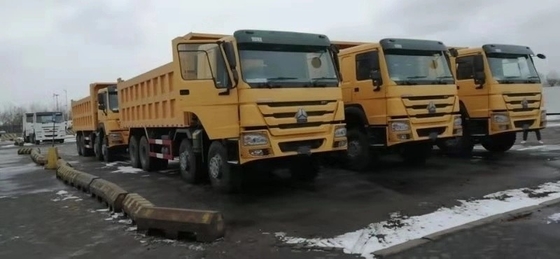 Utilisé HOWO Camions Sinotruk 6X4 Camion tracteur 8,2 tonnes GVW 5001-10000 Kg pour vos besoins