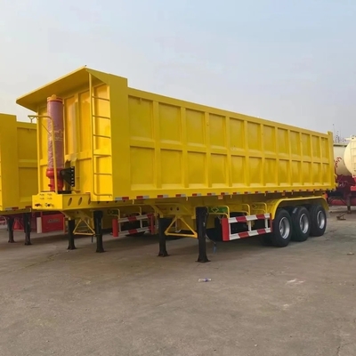 40 tonnes de chariot de décharge de sable HOWO 12 pneus chariots de décharge 8X4 pour les besoins du client à un