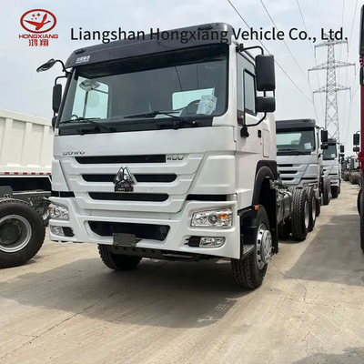 Camion tracteur à transmission manuelle lourd Sinotruk Sitrak avec une capacité de moteur &gt; 8L
