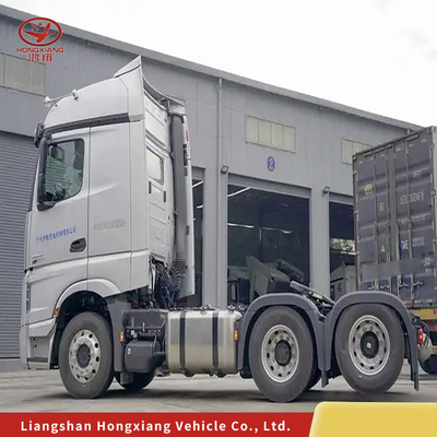 Sinotruck HOWO Truck à tête de tracteur avec roue motrice 6×4 et personnalisation