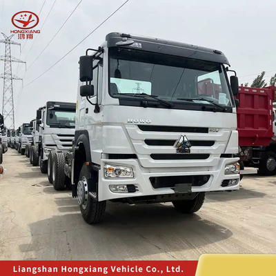 Camion tracteur à cylindre de 8 litres de capacité moteur avec fenêtre manuelle et réservoir de carburant lourd
