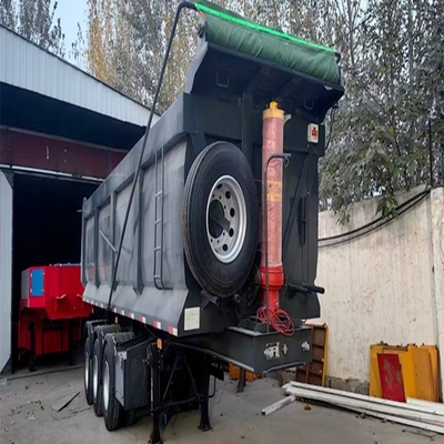 50 tonnes de Sinotruck HOWO 8X4 camion de décharge avec axe de 13 tonnes et personnalisation en 2023 année