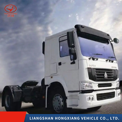 En bon état Hand Sinotruk Head Tractor Truck avec une grande capacité et un moteur