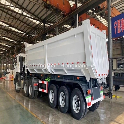 Camion à décharge de 70 tonnes avec système hydraulique de 13500X3000X1550 mm