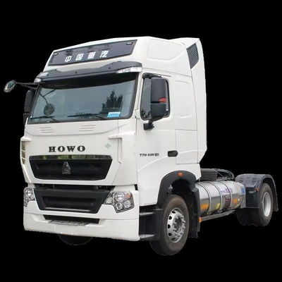 Sinotruk CNG HOWO T7 6X4 Tracteur Truck Head Meilleur pour le segment du transport logistique