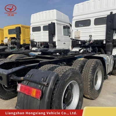 Truc tracteur à remorque en cascade au GNC certifié HOWO T7 GNL GNC avec une capacité de moteur &gt; 8 L