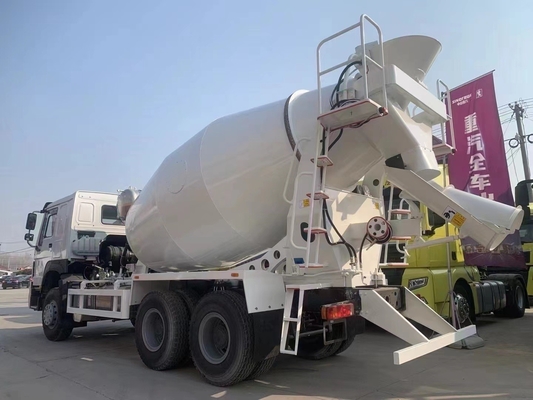 6x4 mode de conduite auto-chargement camion de mélangeur de béton avec pompe au mieux 12.00r22.5 pneus