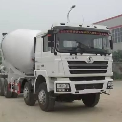 6x4 HOWO Lourd 10-12m3 Ciment béton mélangeur Cisterne 300-400 chevaux
