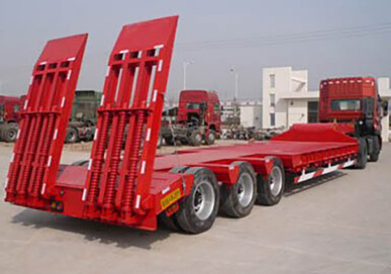 Sept camions-tracteurs de pont Le choix idéal pour le transport à plat de type bras croisé