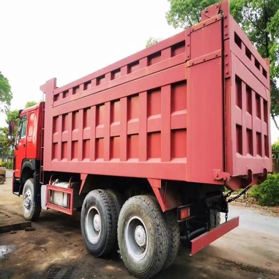 Sinotruk HOWO camion-décharge à traction à droite avec couple maximal Nm 500-1000nm en Tanzanie