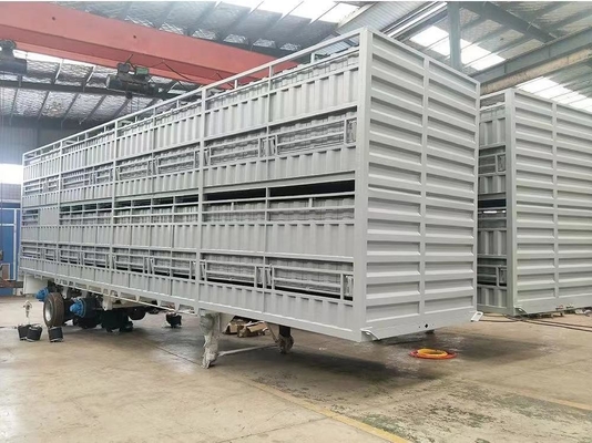 Personnalisation 3 axes clôture de fret semi-remorque pour le transport de porcs bovins moutons et bovins