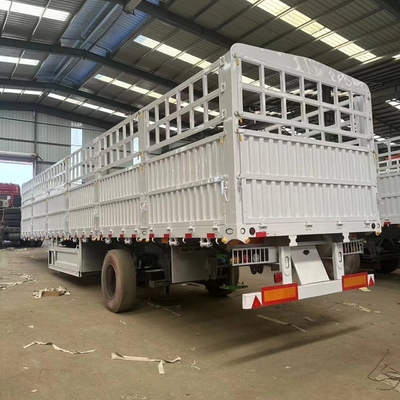 Personnalisation 3 axes clôture de fret semi-remorque pour le transport de porcs bovins moutons et bovins