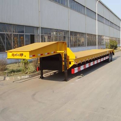 Grade lourd 40 FT 60FT Trois lignes Six axes Lit bas plat Trailer à 13 t d'essieu