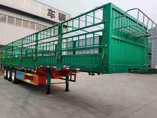 2 essieux Fermeture de transport de bétail / chevaux Camion de marchandises Semi-remorque avec auto-dépôt