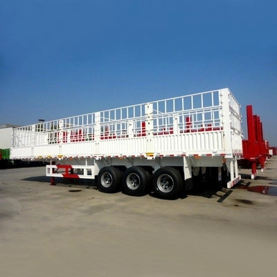 2 essieux Fermeture de transport de bétail / chevaux Camion de marchandises Semi-remorque avec auto-dépôt