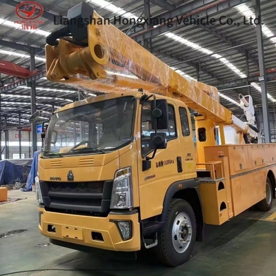 Véhicule de travail aérien à rampe télescopique à rangée unique de 32 m avec moteur Weichai à petit bras volant