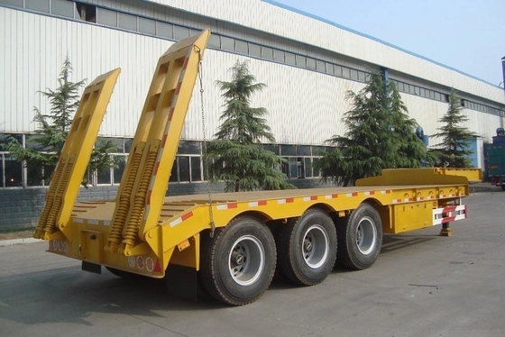 Charge lourde 50 t-60 t 3/4 essieux Lowboy/Low Deck/Platform/Loader pour le transport des pelles
