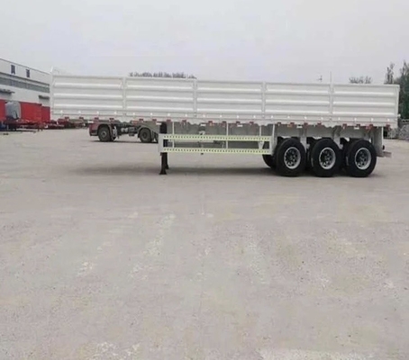 3 essieux 40 à 80 tonnes de chargement à paroi latérale remorque de clôture pour bétail semi-remorque pour les besoins